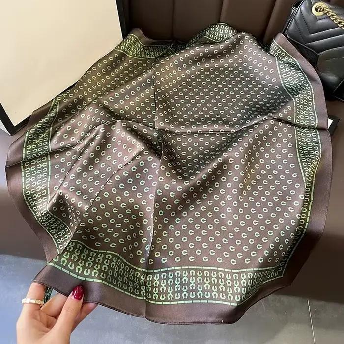 Foulard carré 70 cm en soie 100% naturelle pour hommes et femmes, idéal comme cadeau, foulard de cou