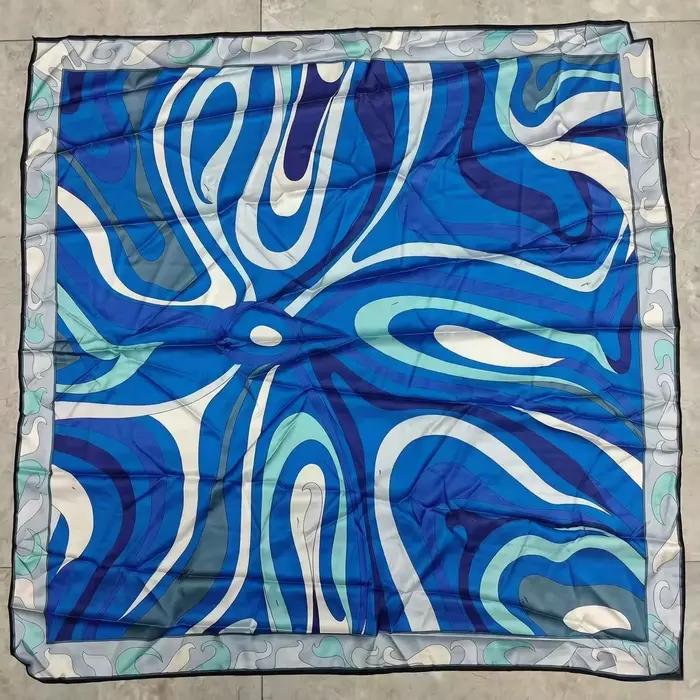 Nouvelle Écharpe Carrée Classique en Soie Bleue pour Femme 2026 avec Logo Signature Lettre Design Luxe 90x90cm