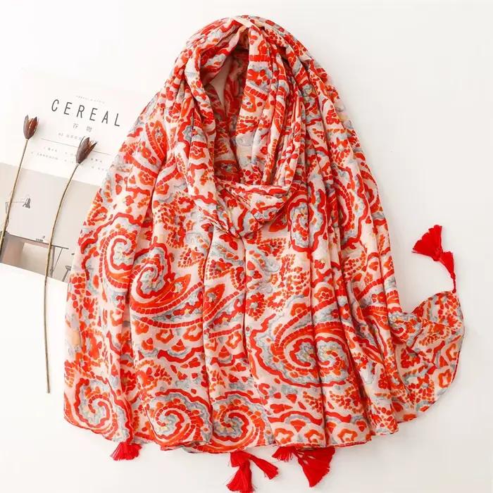 Châle en Viscose avec Pompon