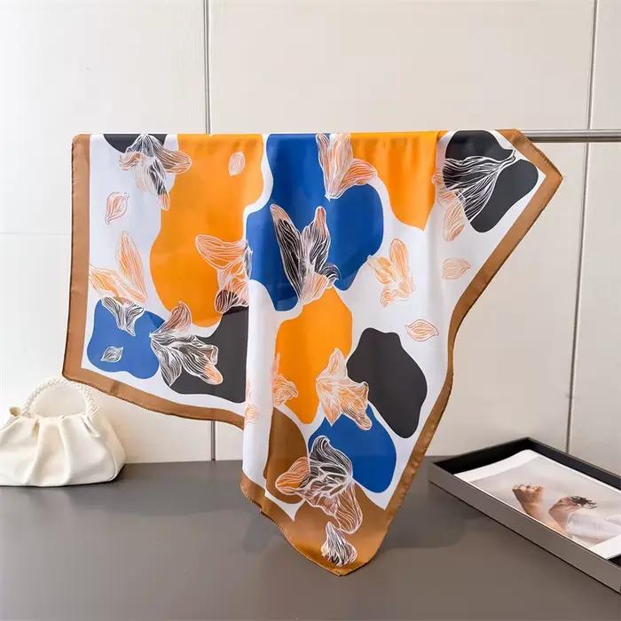 Foulard carré imprimé pour femme