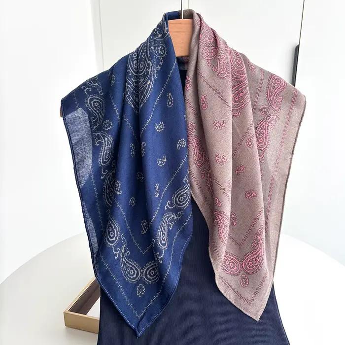 Foulard carré de luxe 70x70cm imprimé Paisley Geschilly pour femmes élégantes occassions décontractées printemps été