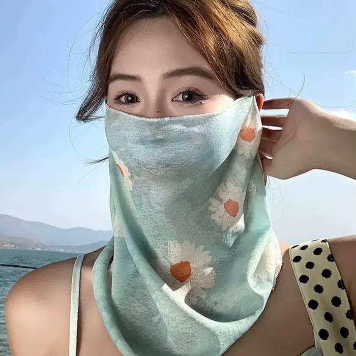 Cache-cou à imprimé floral avec protection UV et attaches pour les oreilles