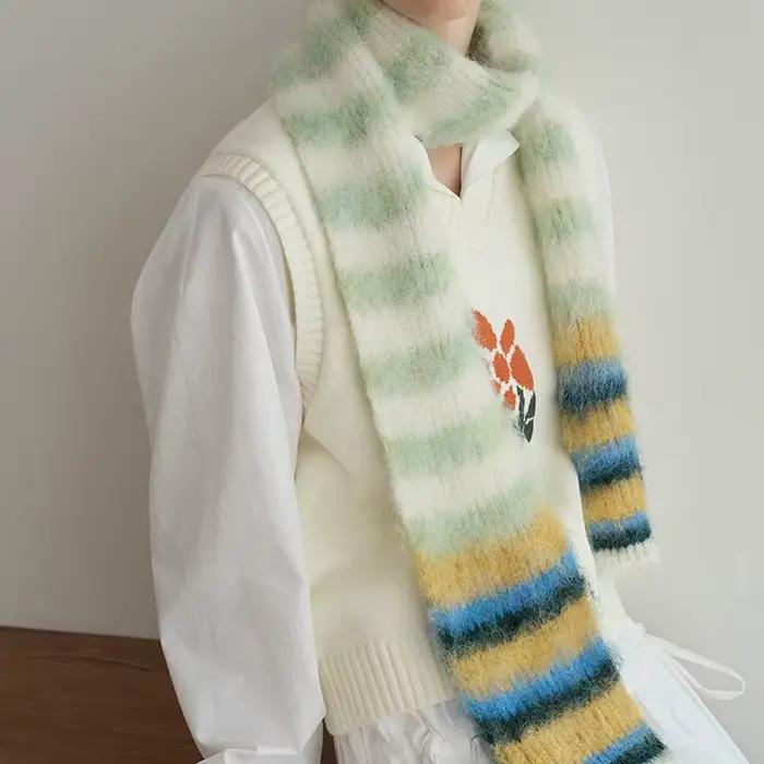 Écharpe en peluche rayée pour femmes