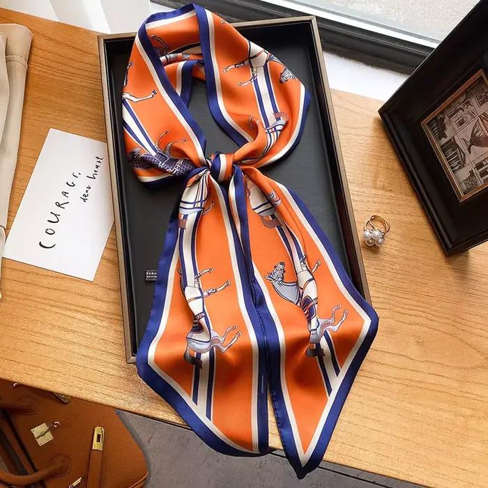 Foulard élégant imprimé cheval