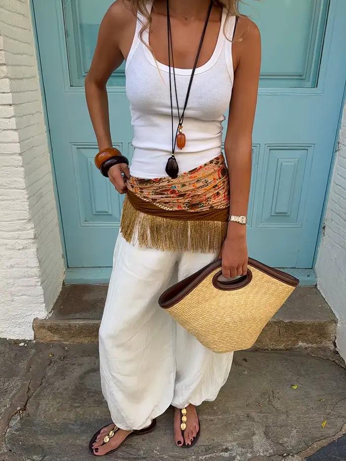 Écharpe carrée vintage en satin imprimée avec pompons pour femmes - Accessoire chic et polyvalent pour les vacances et les événements quotidiens
