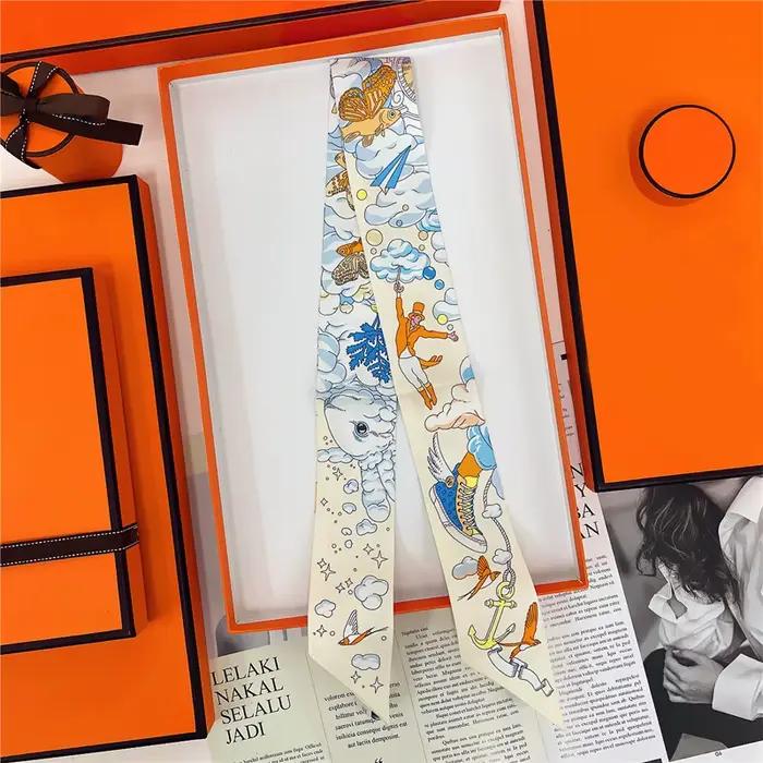 Foulard en soie de mûrier RUNMEI multifonctionnel avec motifs floraux pour femmes, élégant et polyvalent pour toutes les saisons et occasions décontractées