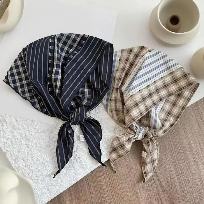 Nouvelle Collection Printemps-Été : Foulard Triangle Femme en Soie, Motif Floral Artistique Champêtre Color Block, Accessoire de Mode pour la Tête