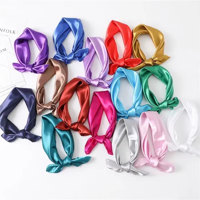 Foulard carré en soie pour femmes
