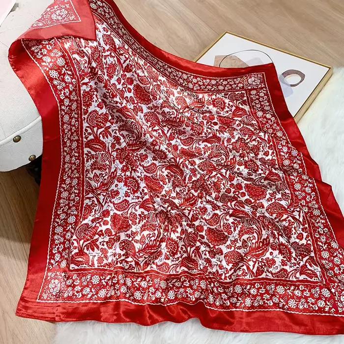 Foulard de marque de luxe pour femme musulmane imprimé en polyester multicolore et multifonction pour toutes les saisons et occasions
