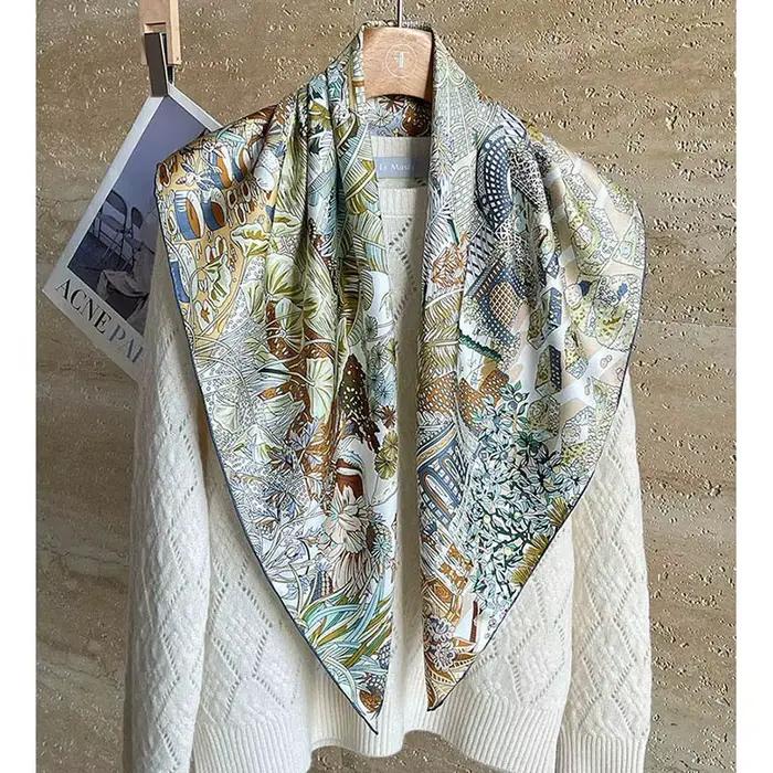 Foulard en soie twill vert élégant multifonction pour femmes tous les styles et occasions de l'année