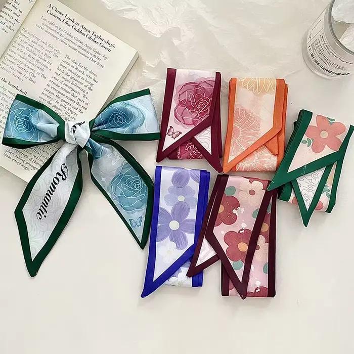 Foulard fleuri en polyester multifonction pour femmes, écharpe luxueuse et mode, idéal pour toutes les saisons et occasions décontractées