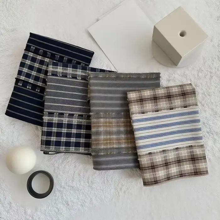 Nouvelle Collection Printemps-Été : Foulard Triangle Femme en Soie, Motif Floral Artistique Champêtre Color Block, Accessoire de Mode pour la Tête