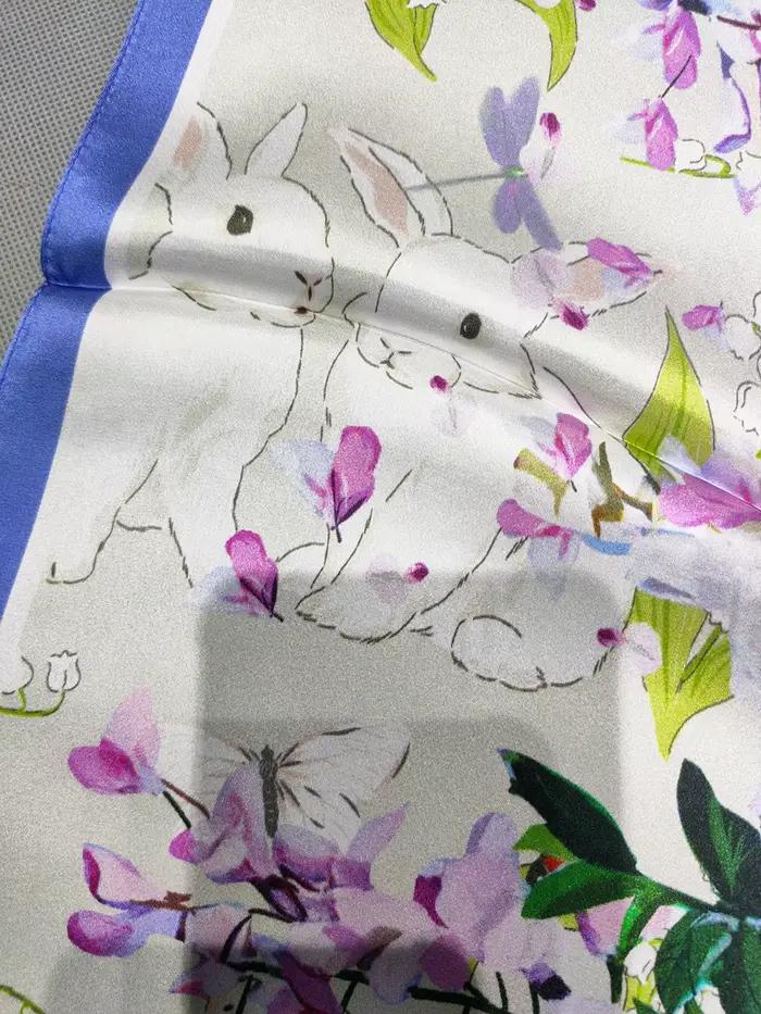Écharpe carrée Mulberry Rabbts pour femmes