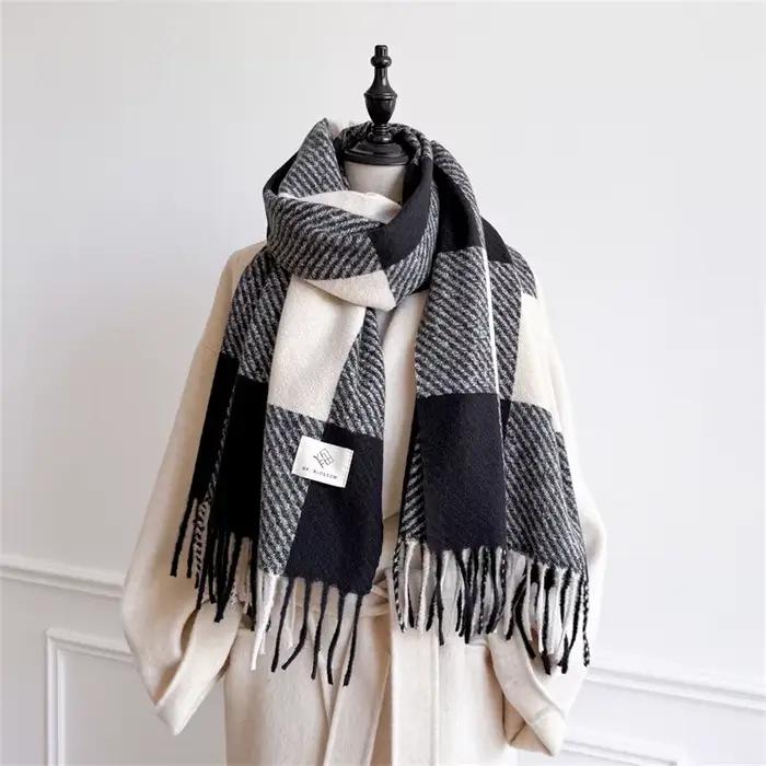Écharpe en acrylique RUNMEI avec motif plaid pour femmes, élégante et chaude, idéale pour les occasions hivernales et les cadeaux de fête