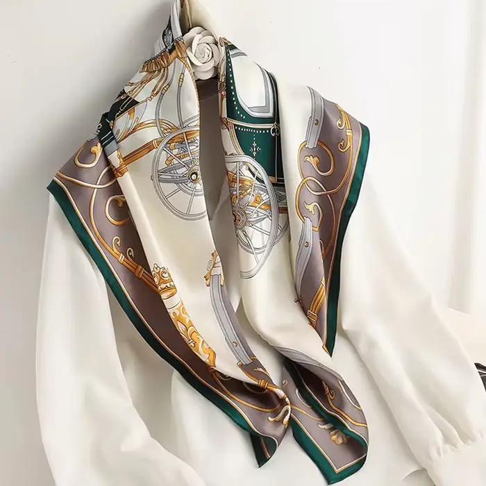Foulard carré de luxe 90x90cm pour femme