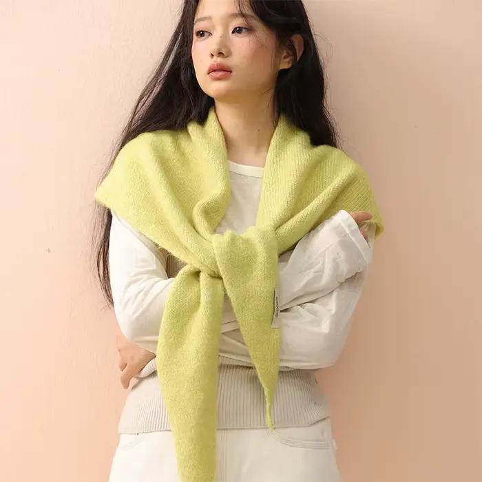 Foulard triangulaire en laine coréenne pour femmes, foulard tricoté de grande taille, châle chaud d'hiver, hijab, foulard minimaliste à la mode, accessoire chic pour quatre saisons