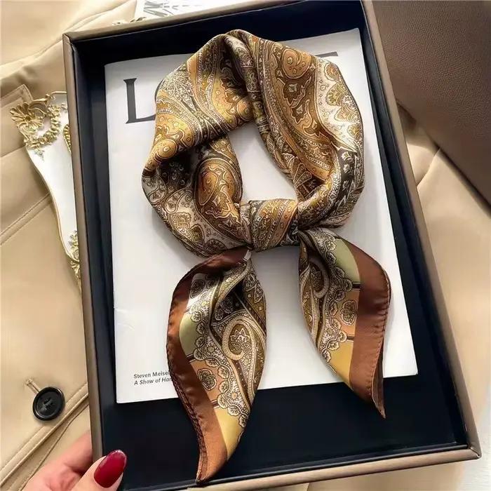2025 nouvelle mode 70X70 cm imprimé femmes écharpe Pashmina foulard en soie carré châle décoratif ba
