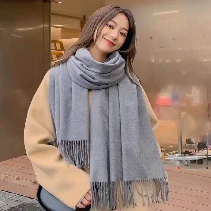 Écharpe en polyester solide pour femmes, élégante et chaude pour les voyages et les sorties hivernales