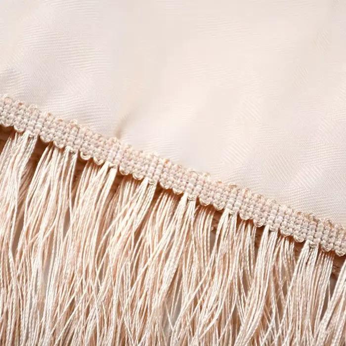 Écharpe traditionnelle russe multifonctionnelle en polyester avec franges et pompons pour femmes, idéale pour le printemps et l'automne, accessoire de mode vintage et tendance
