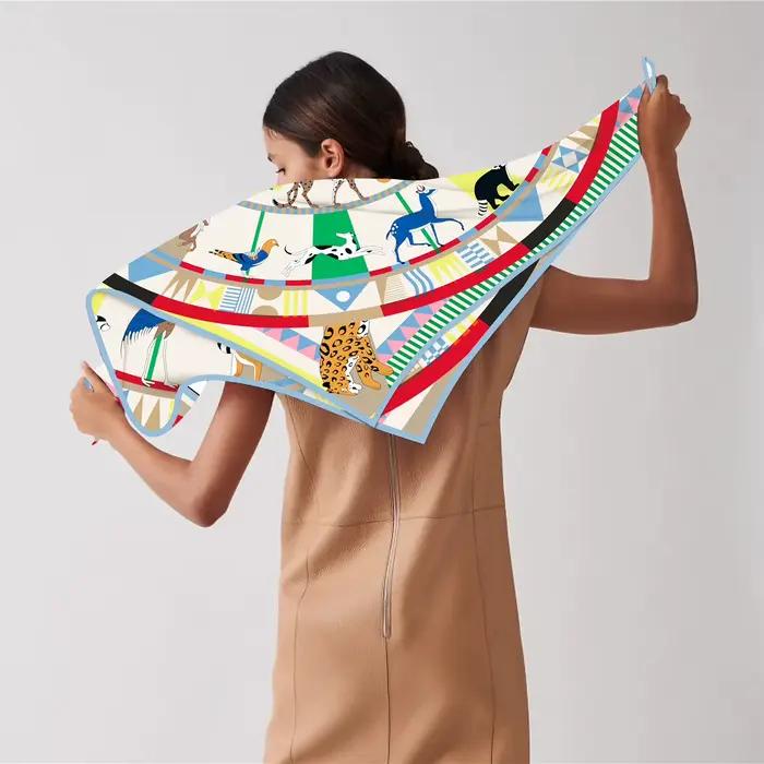 Nouveau Foulard en soie châle marque de luxe cirque tigre girafe imprimé Foulard carré femmes Hijabs Bandana Foulard foulard foulards