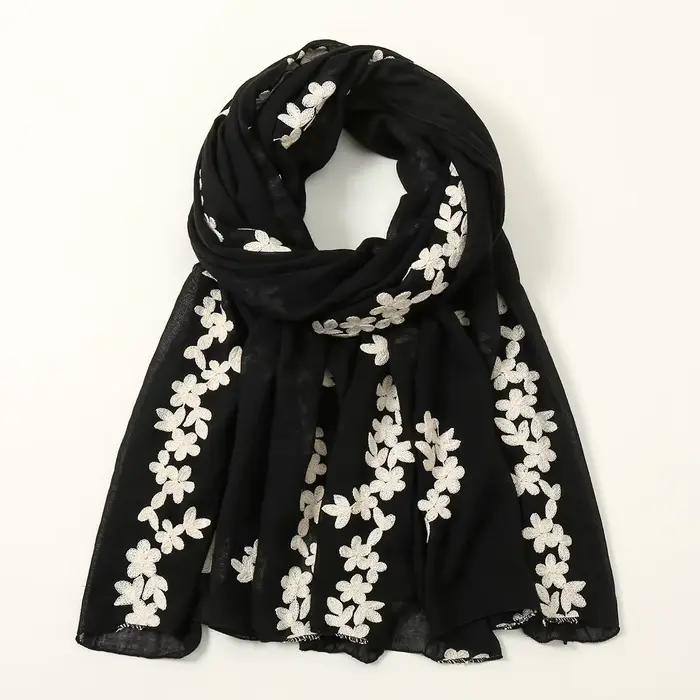 Longue Écharpe Brodée Florale pour Femme