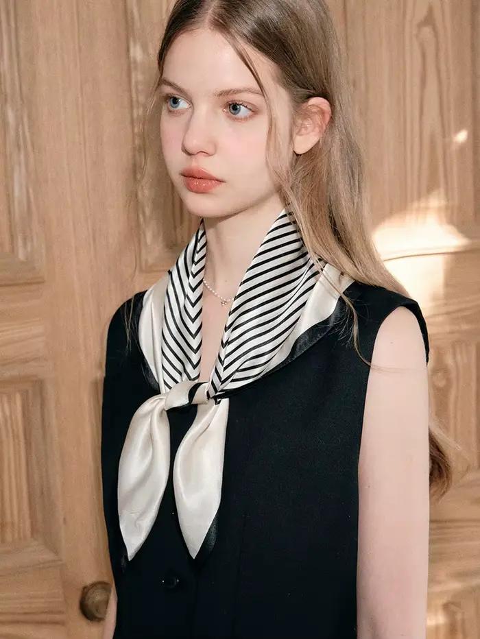 Écharpe rayée minimaliste nordique pour femme