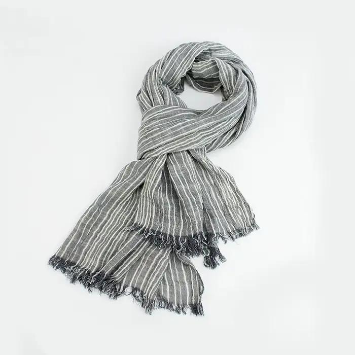 Écharpe de luxe en coton et viscose avec finition frangée pour hommes, élégante et polyvalente pour toutes les saisons et occasions professionnelles