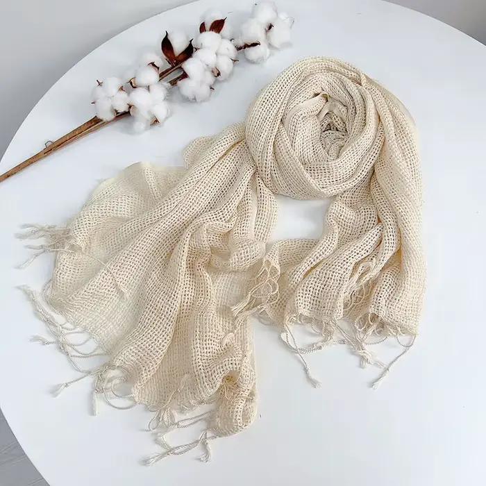 Écharpe évidée pour femme, design doux, mode