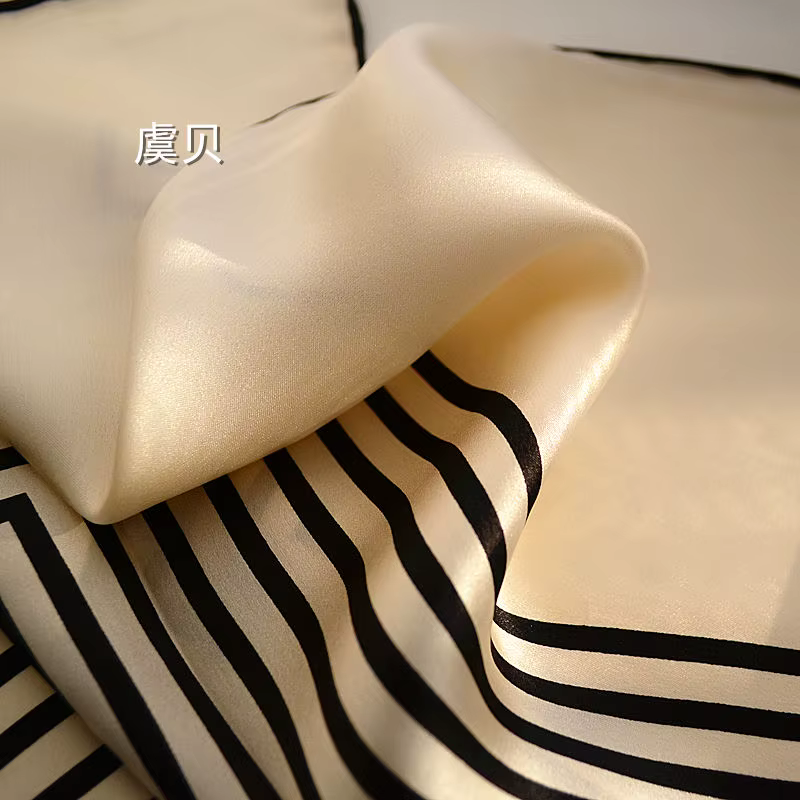 Écharpe en satin de soie naturelle de haute qualité pour femme, imprimée rayures noires et blanches,