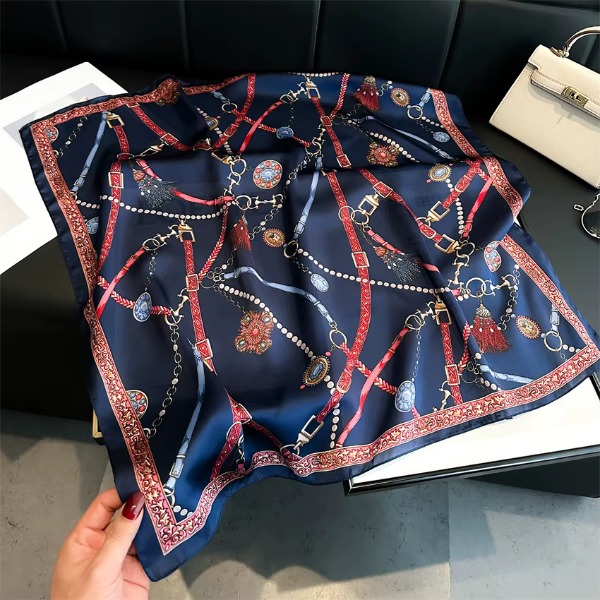 Petite écharpe carrée imprimée chaîne de luxe, fausse soie, foulard de cou fin, mode protection sola