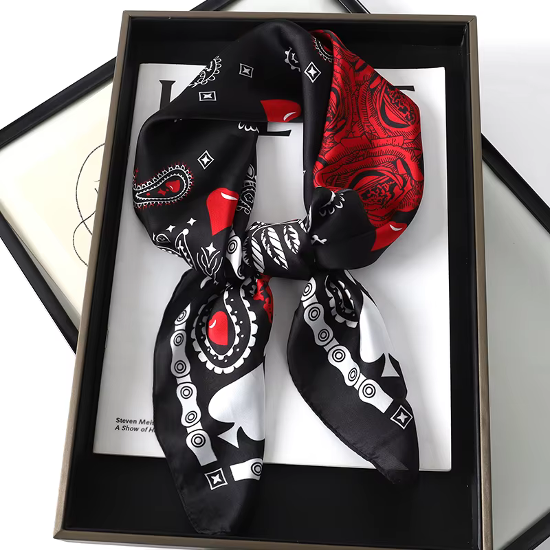 Marque de luxe châle en soie foulard carré pour les femmes Satin Hijab mode enveloppes foulard femme
