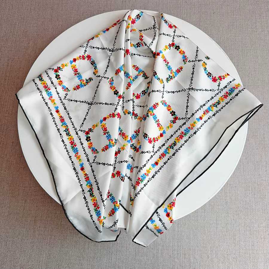 Foulard de tête 90 à 90 imprimé Floral luxe sergé grand foulard de cou en soie femme Designers 100% 