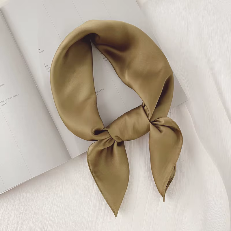 Nouveau 70*70 cm Foulard carré en soie femmes doux Satin bandeau Foulard cravate femme bandeau Foula