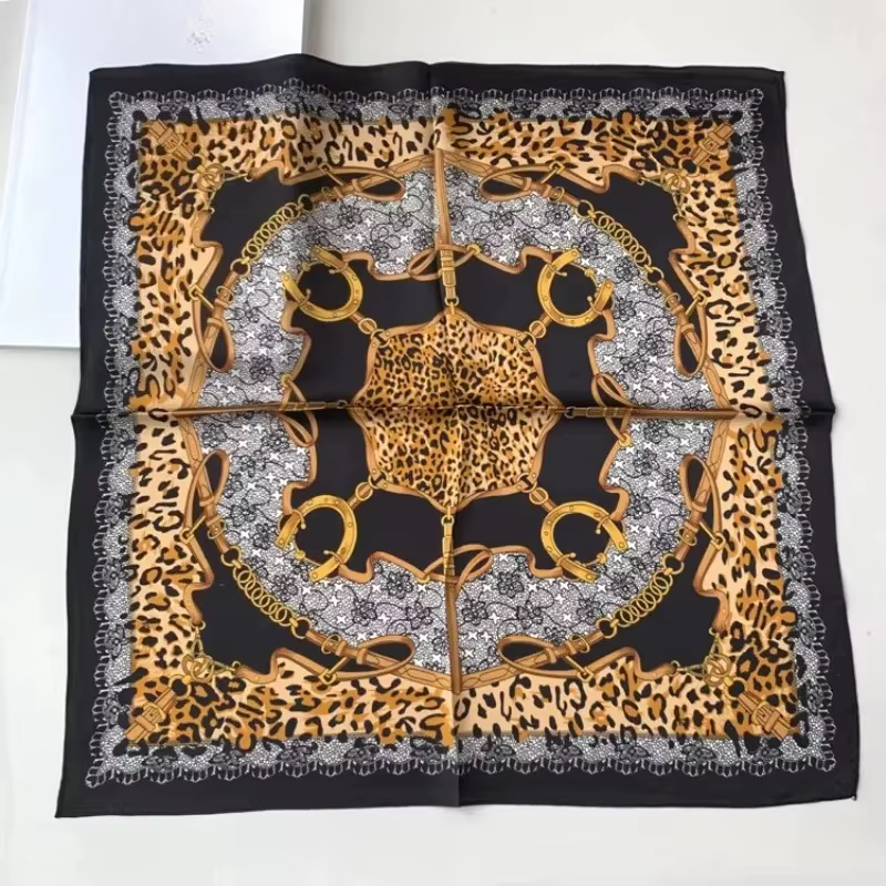 Foulard léopard pour femme, marque de luxe, châle rond, hijab, bandeau pour cheveux, poignet, mode s
