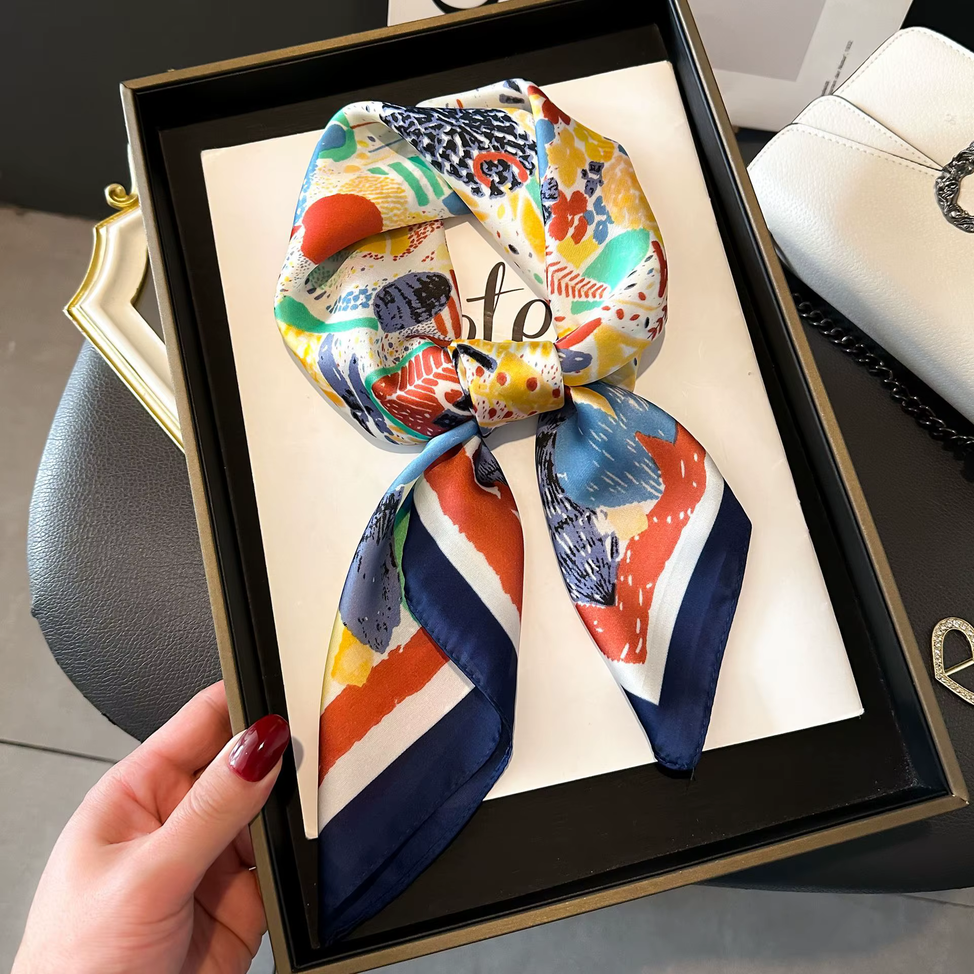 Foulard carré en soie motif cheval de luxe pour femmes, bandeau en Satin doux, Foulard de bureau, Hi