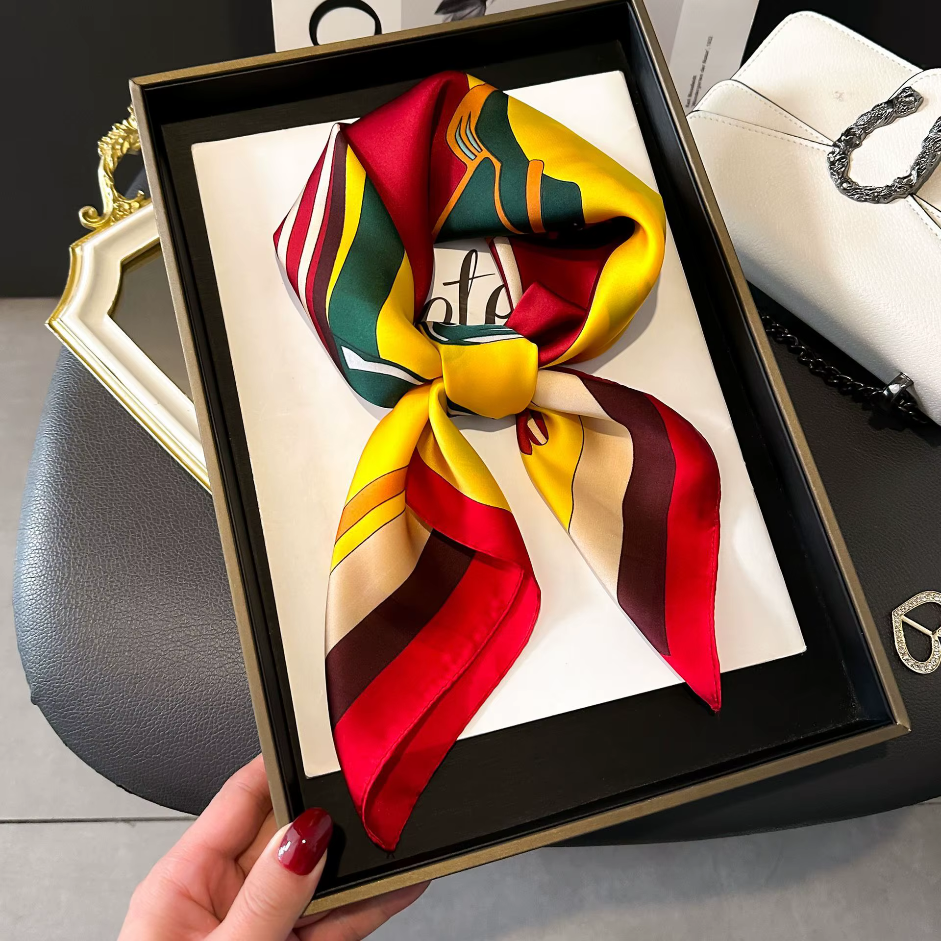 Foulard carré en soie motif cheval de luxe pour femmes, bandeau en Satin doux, Foulard de bureau, Hi