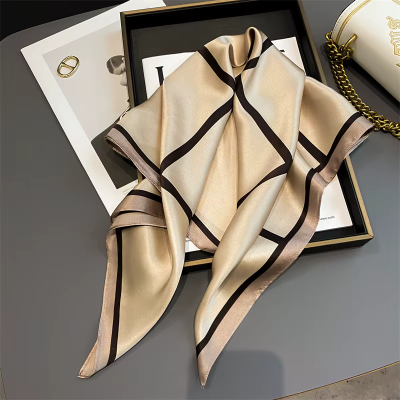 100% Foulard en soie véritable nouveau 70CM châle naturel enveloppes femmes dames mode foulards Foul