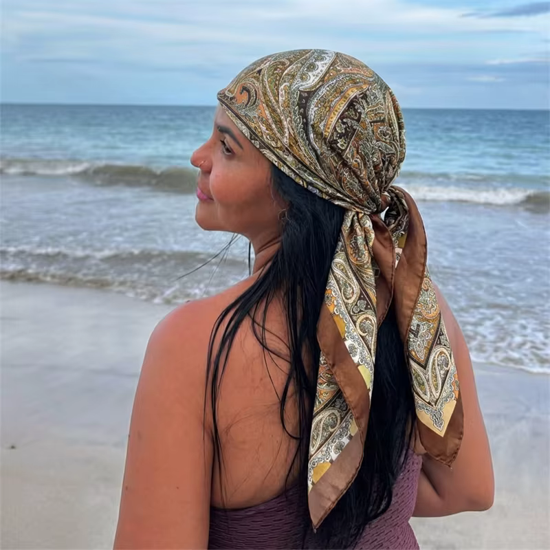 Foulard carré en Satin de soie pour femmes, Foulard de plage, Bandana pour dames, bandeau pour cheve