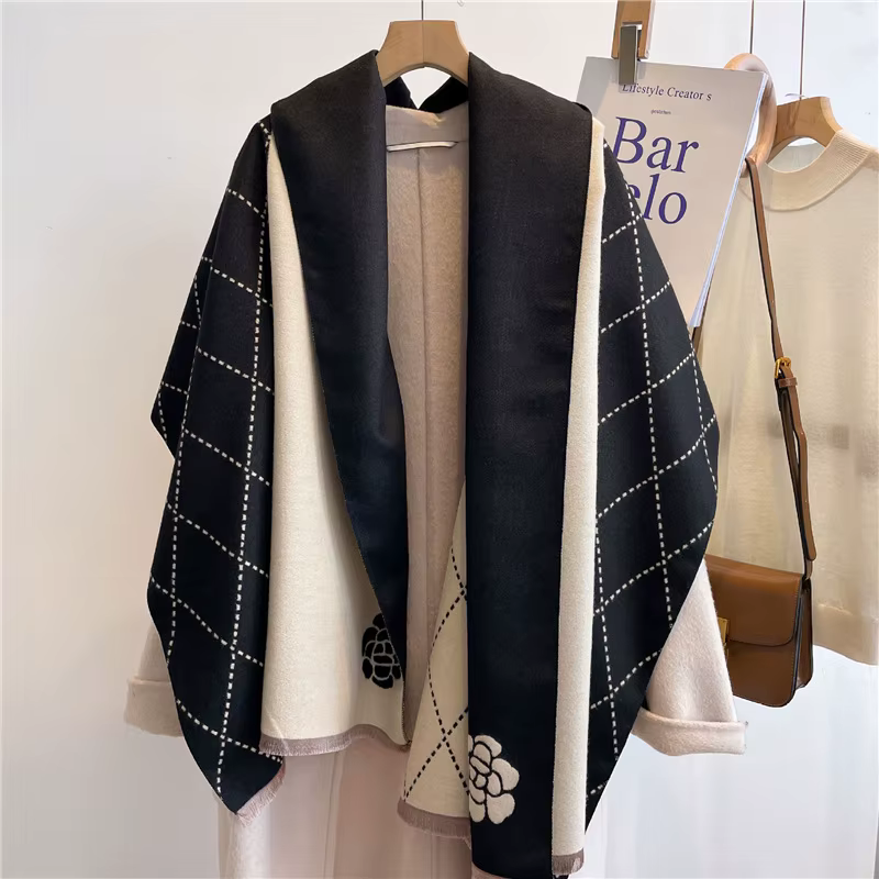 Promotion d'hiver femmes mode luxe chaud écharpe châle petit parfum imprimé cape cachemire matériel
