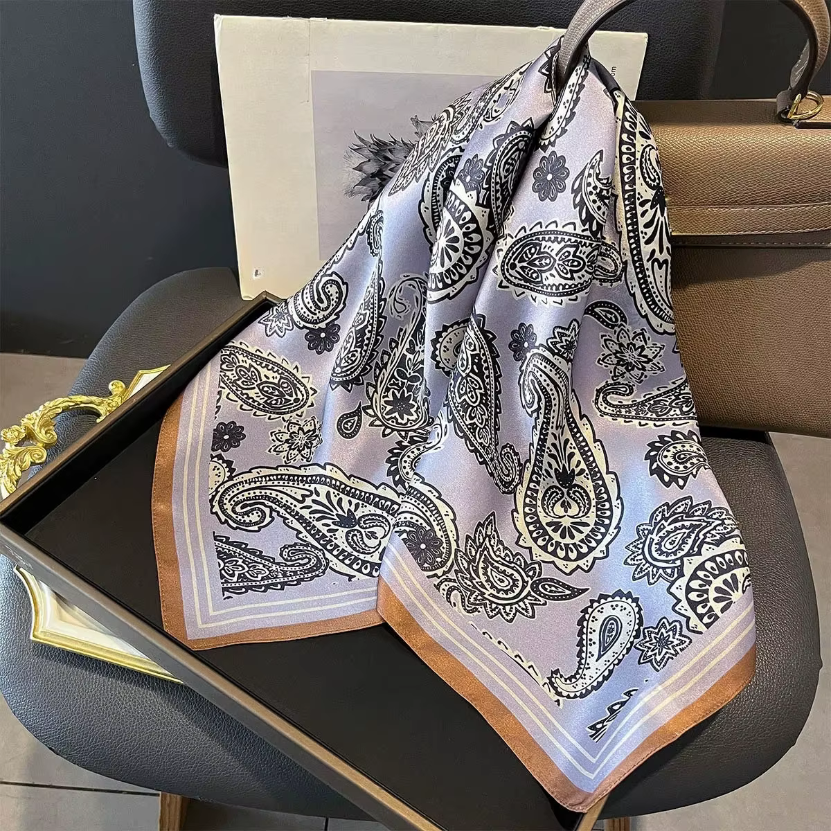 100% foulard en soie naturelle femme Paisley imprimé châle doux mûrier Bandana 68 cm carré foulard e