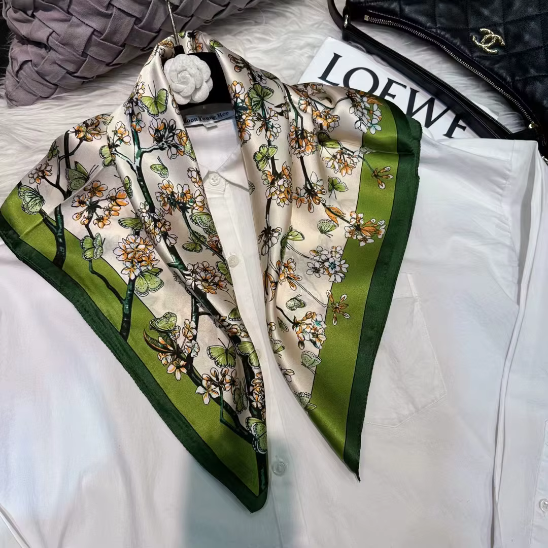 Beige vert femmes 100% foulard en soie foulard mode Design Floral foulards carrés pour cheveux 65*65