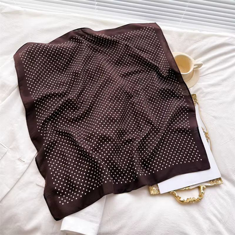 Marque de luxe châle carré écharpe pour femmes coton lin Hijab mode enveloppes foulard femme bandes