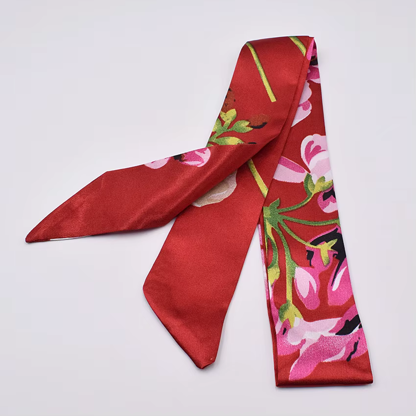 Petit foulard en soie pour femmes