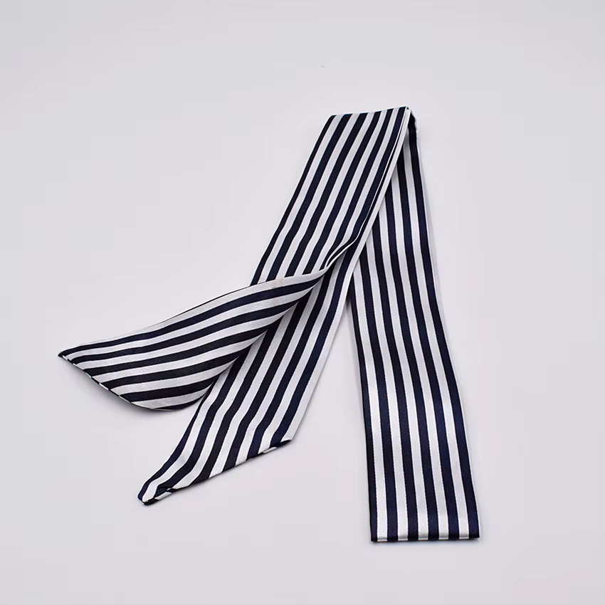Petit foulard en soie pour femmes