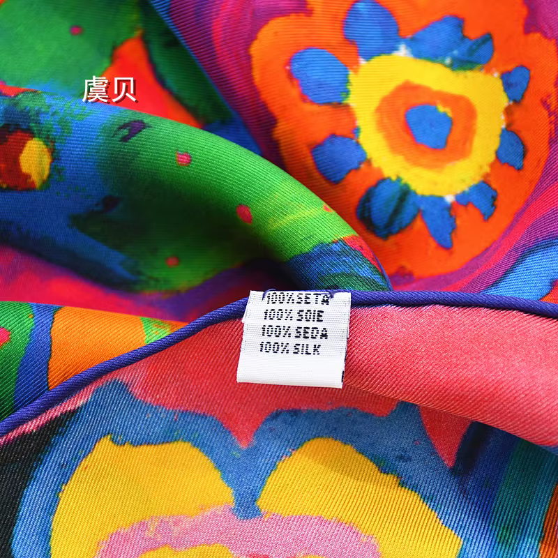 Foulard en soie naturelle imprimée colorée pour femmes