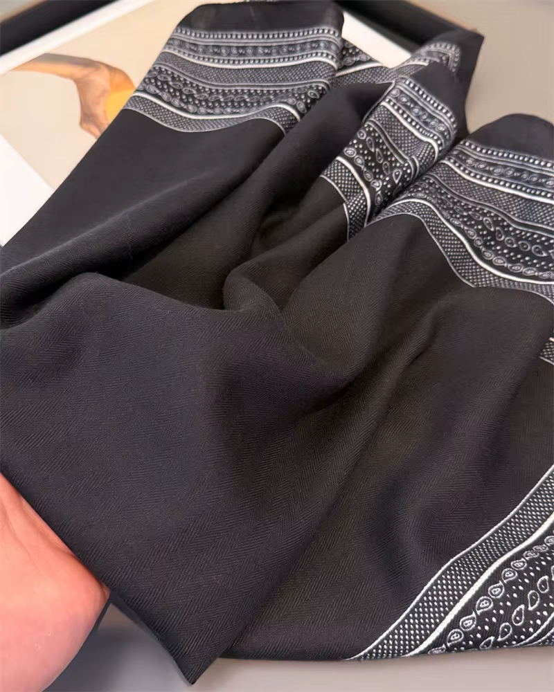 Foulard carré de luxe de couleur unie pour femmes