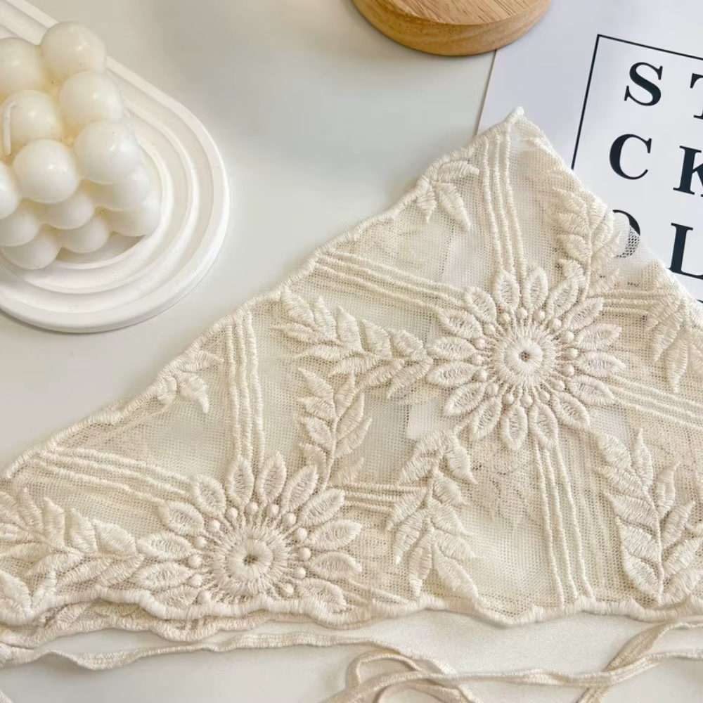 Mode évider dentelle écharpe triangulaire broderie Foulard Bandana français ferme Style Beige