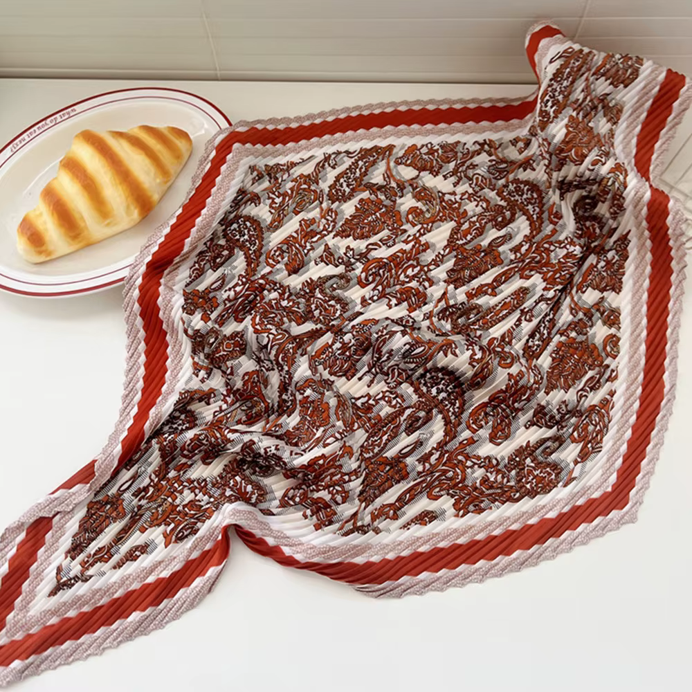 Foulard plissé à imprimé floral