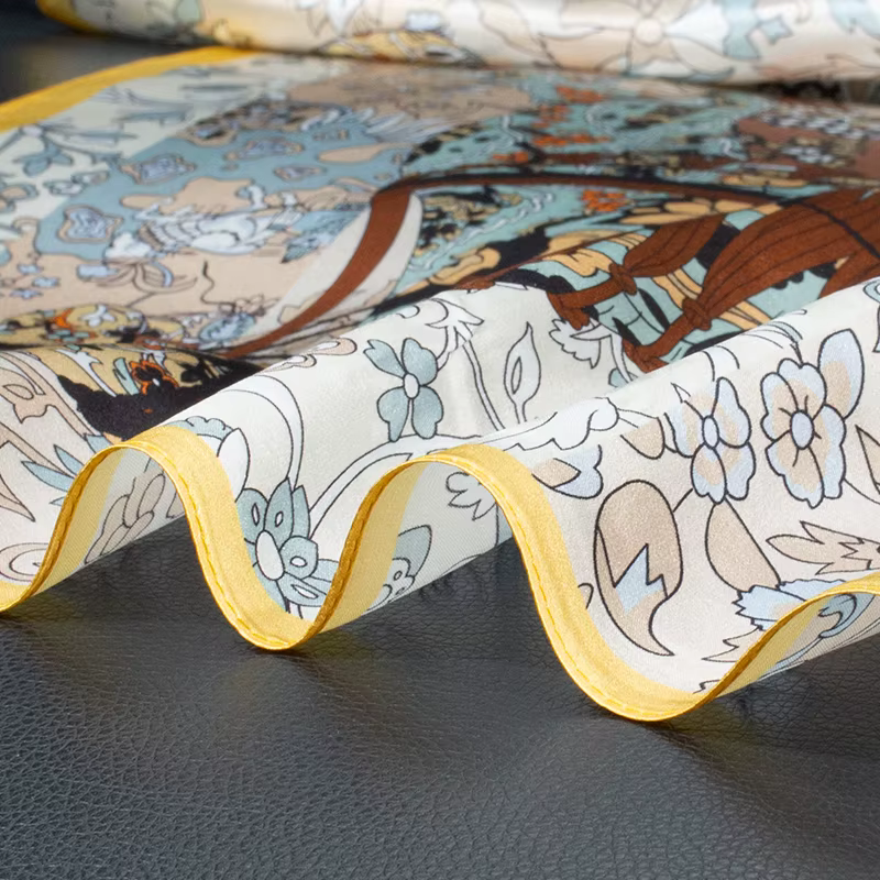 Foulard carré 100% soie de mûrier 53x53cm