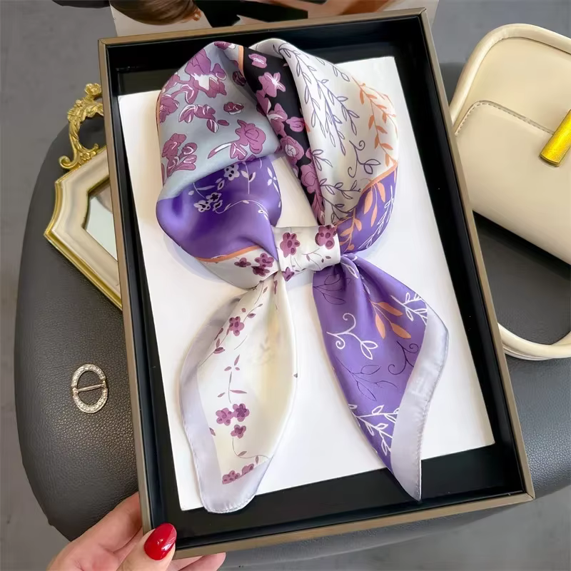 Nouveau violet luxe imprimé fleuri soie carré Foulard femmes doux Satin bandeau mains sac rubans